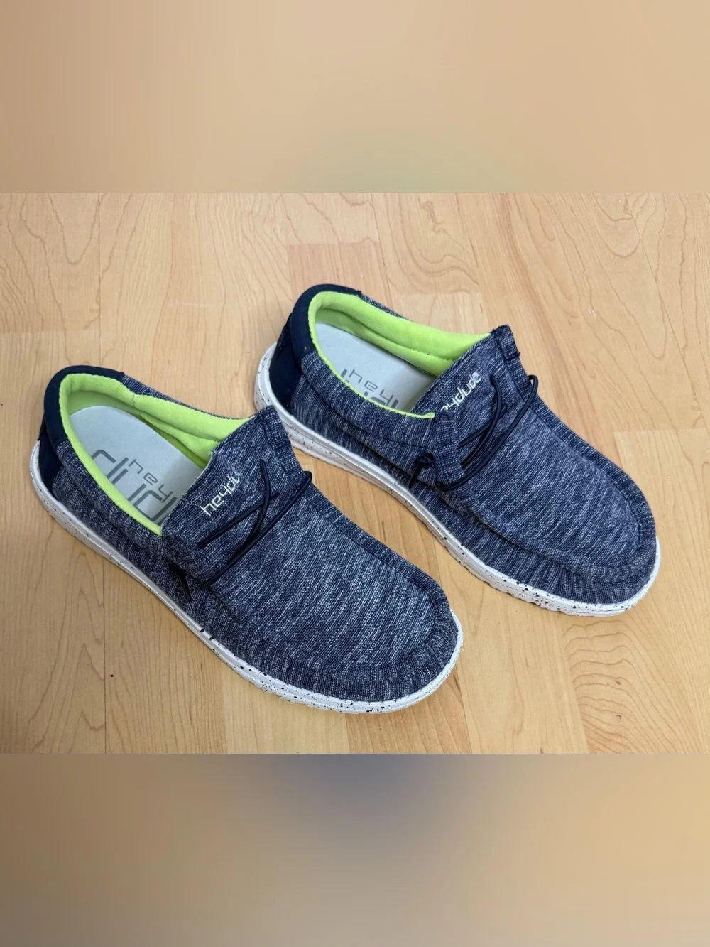 Hey Dude Wally Stretch Women’s 7 Youth 6 Gray Lime Slip On Loafers